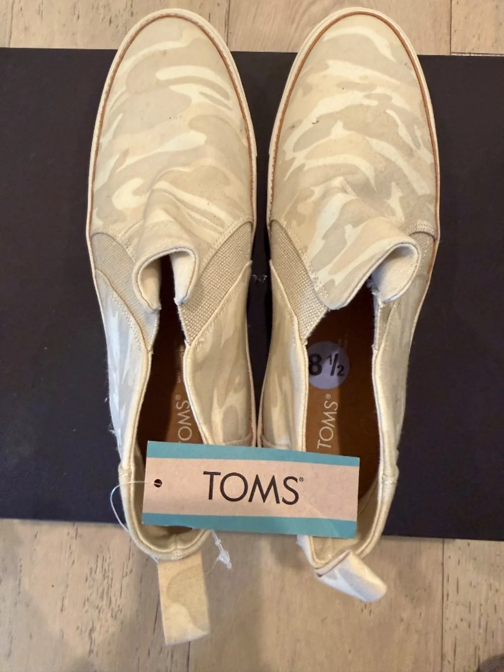 TOMS - BRYCE EGRET CAMO SLIP-ON SNEAKER size 8 1/2 NWT